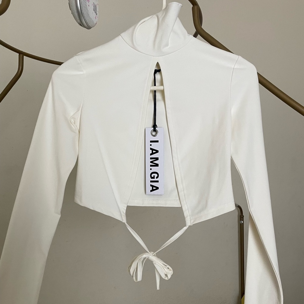 IAMGIA Afia crop long sleeve